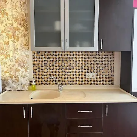 Spacious In Mecidiyekoy/ortaklar Διαμέρισμα