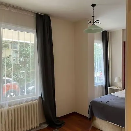 Spacious In Mecidiyekoy/ortaklar Διαμέρισμα