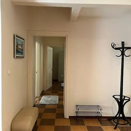 Spacious In Mecidiyekoy/ortaklar * Κωνσταντινούπολη