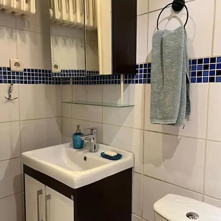 Spacious In Mecidiyekoy/ortaklar Διαμέρισμα Κωνσταντινούπολη