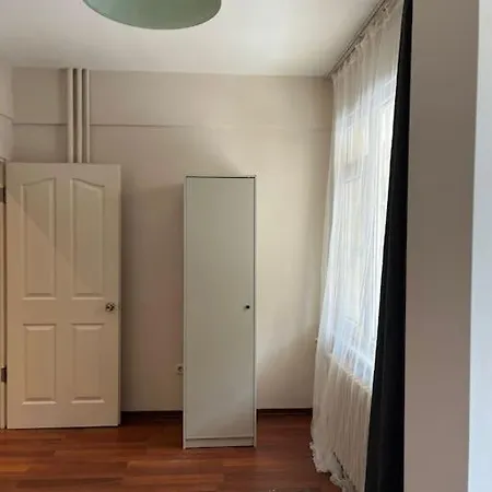 Spacious In Mecidiyekoy/ortaklar * Estambul